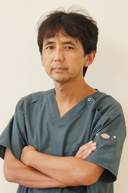 歯科医師:郷田